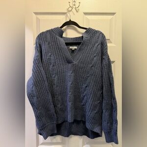 American Eagle Outfitters Cable Knit V-Neck Sweater in Dusty Blue